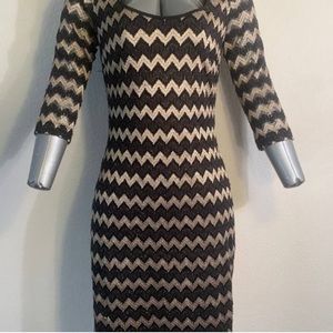 GUESS Women’s Black and Gold Zig Zag Dress